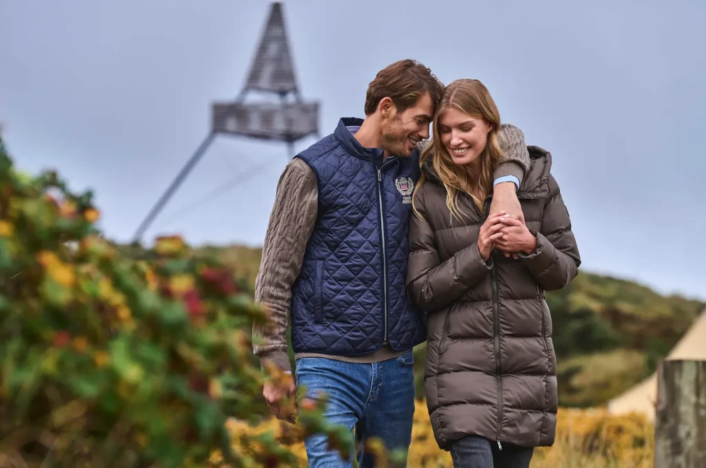 Modelo Vinson Pareja chaquetón moda de invierno