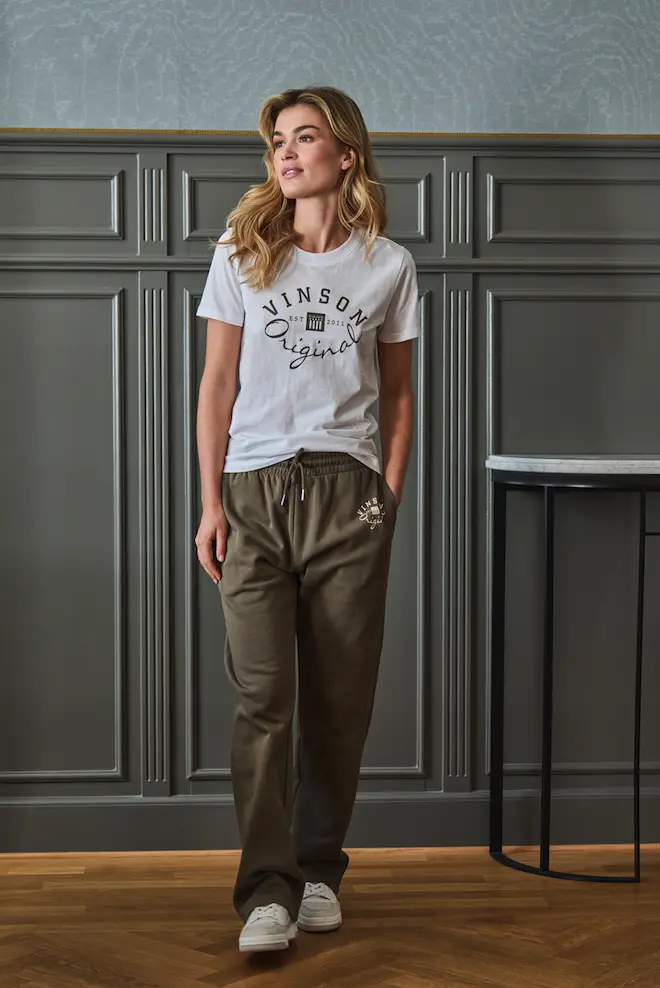 Mujer Camiseta y pantalón verde - Colección primavera verano VINSON